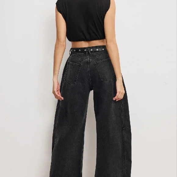 Good American Black NWT Extrene Barrel Jeans . - Picture 2 of 5